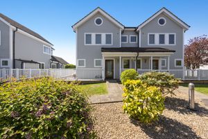 Front entrance- click for photo gallery